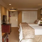 Best Western Plus Sunset Plaza Hotel