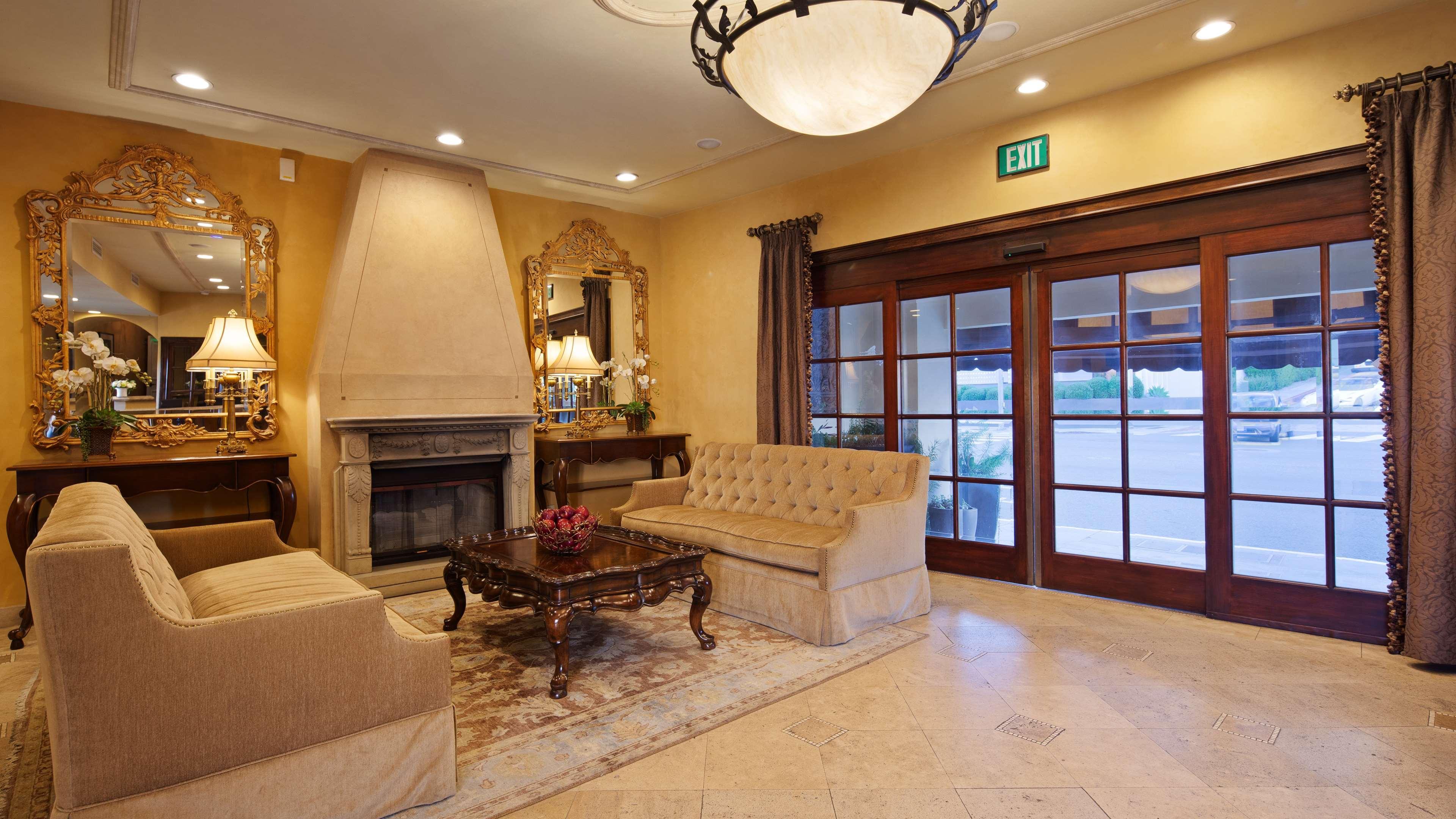 Western Sunset Plaza Hotel 4*