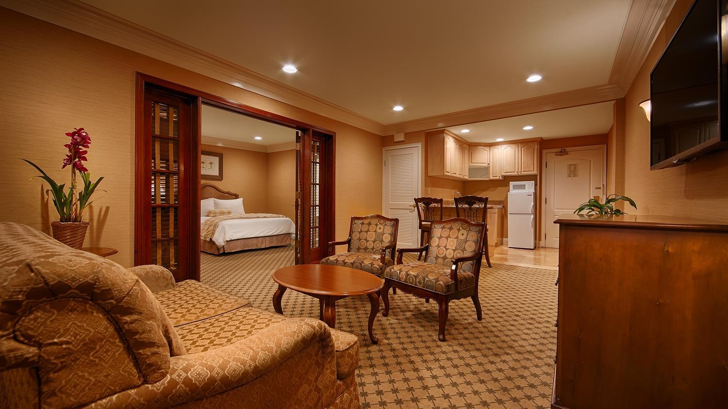Western Sunset Plaza Hotel