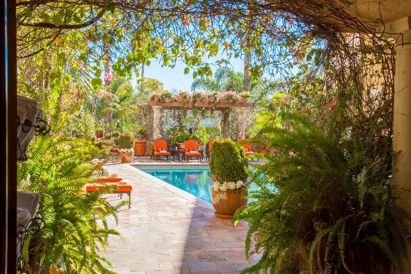Western Sunset Plaza Hotel 4*